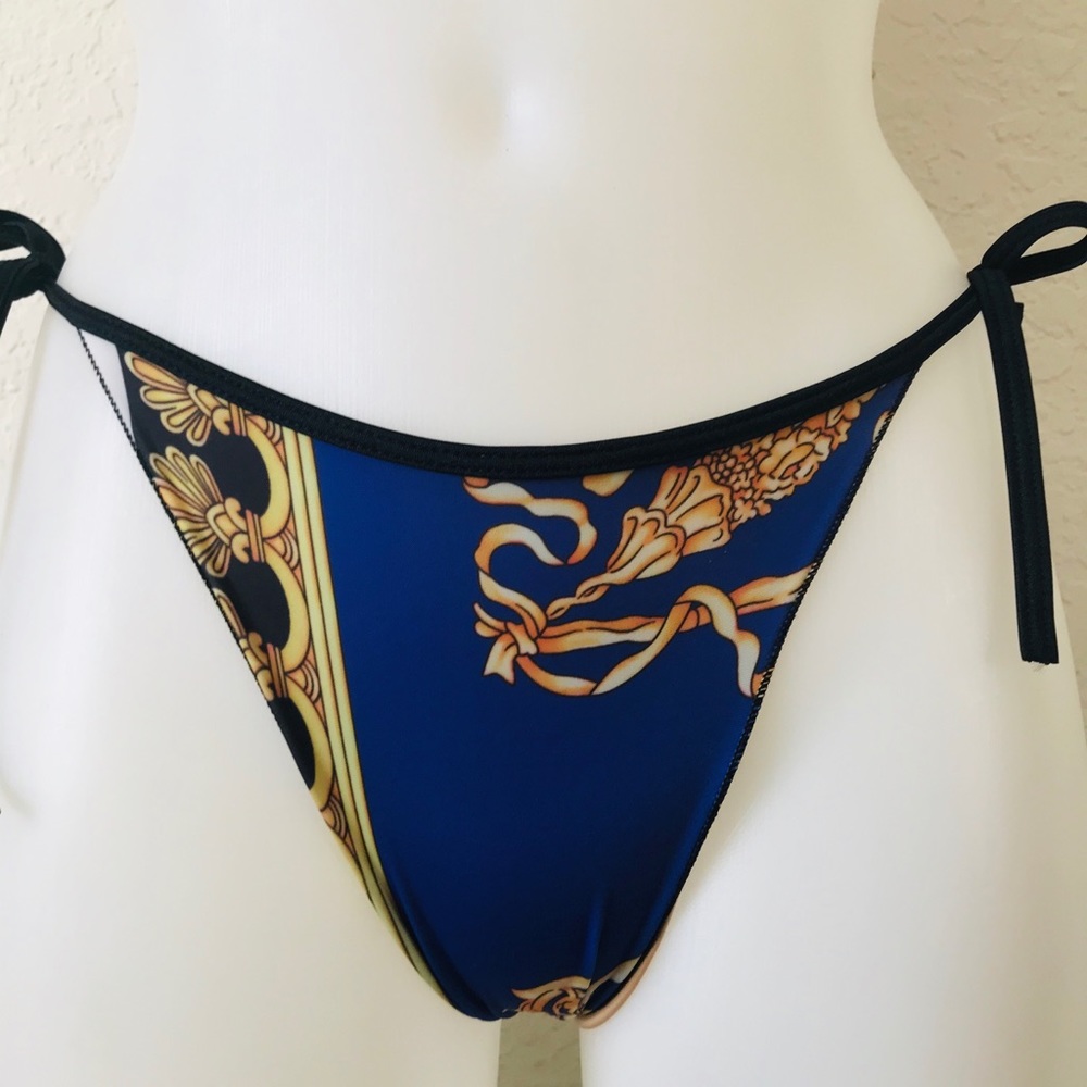 Bikini - Picture 4 of 6